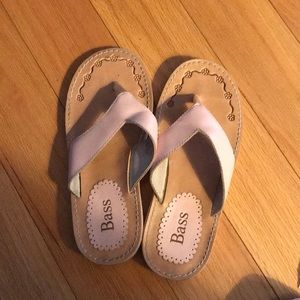 Set of two girls shoes